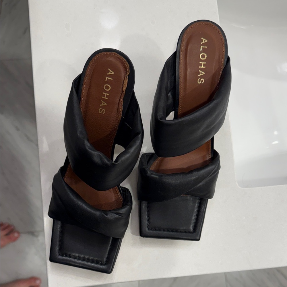 ALOHAS Black Double Twisted Strap Square-Toe Slides